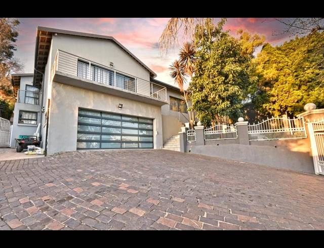 4 BEDROOM HOUSE FOR SALE IN GLENVISTA